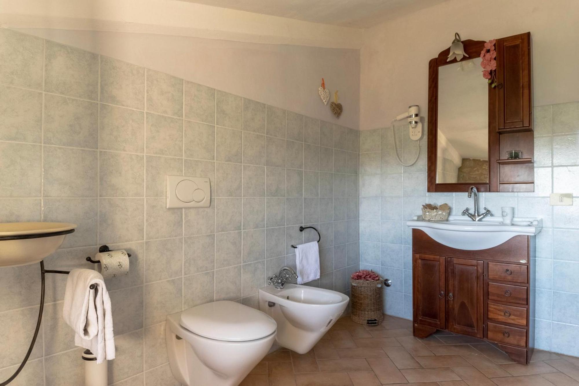 Two-Bedroom Apartment,1530633673:JPEG